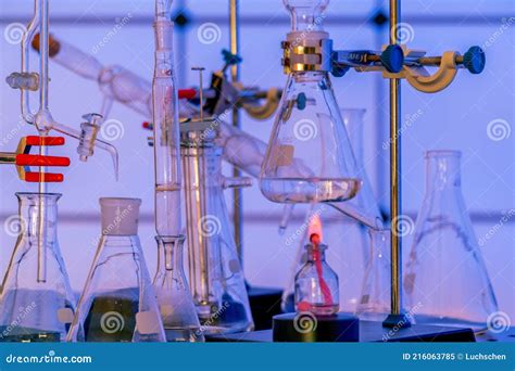 Synthesis Laboratory .